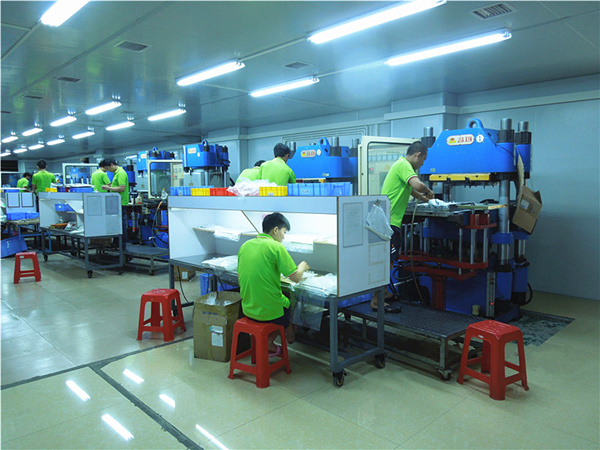 矽膠娃娃廠家直銷批發