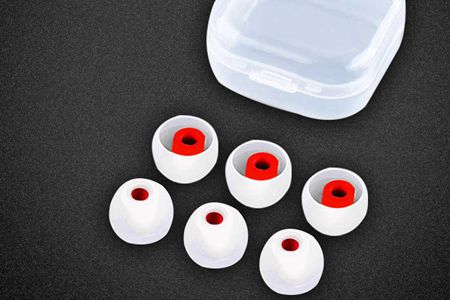 白色入耳式（shì）耳機塞子