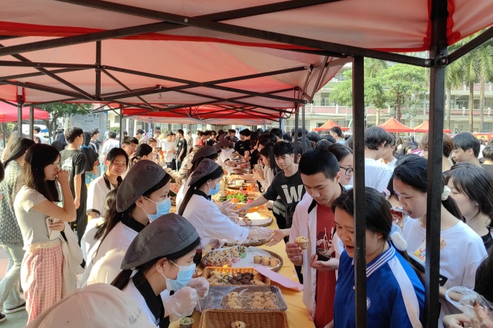 12品嚐美食（shí）_副本（běn）.jpg