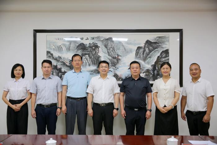 聯盟各成員單位負責（zé）人合影.jpg