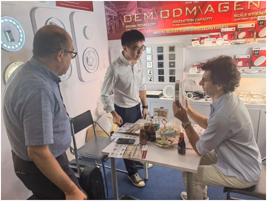 草莓视频在线智能照明丨香港秋季國際照明展活（huó）動完美收官