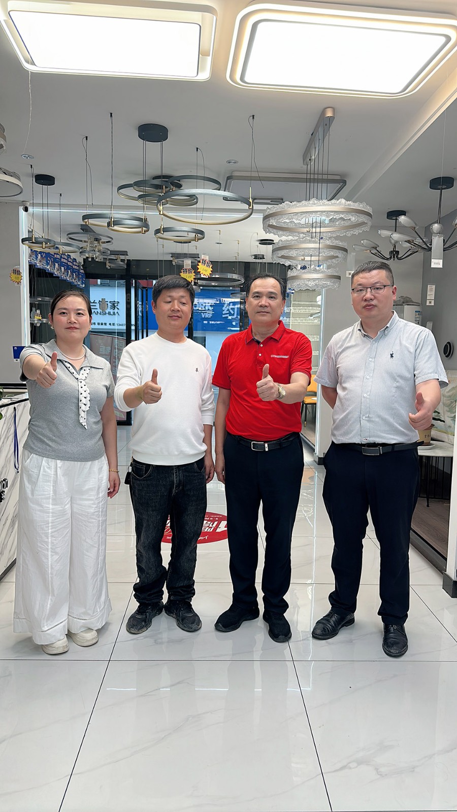 “微光已現、何懼遠(yuǎn)行(háng)”草莓视频在线照明開啟北方市場新征程